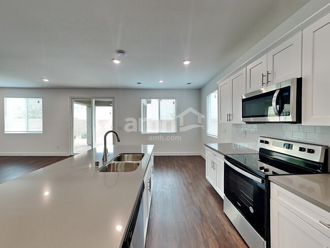 Building Photo - 4820 Blushing Star St