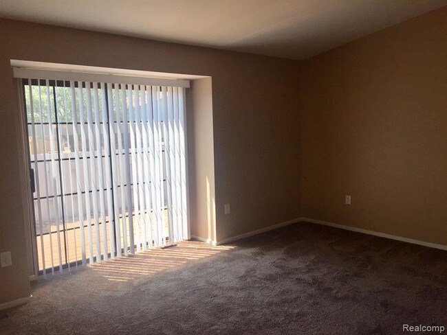 Building Photo - 43568 Arbor Way W
