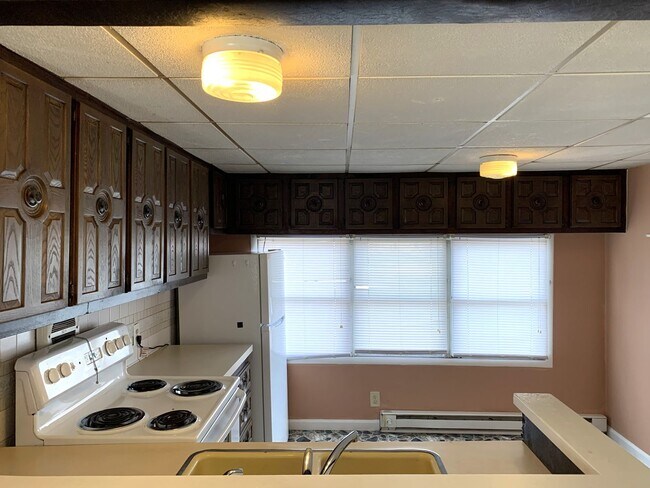 Building Photo - 408 S Carlisle St