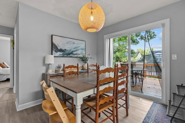 Building Photo - Furnished 4 bedroom Near NOB