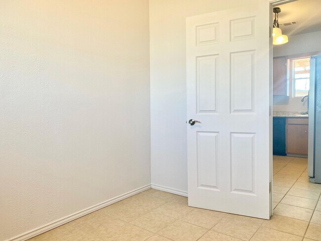 Building Photo - 203 Moss Lake Rd HMST B