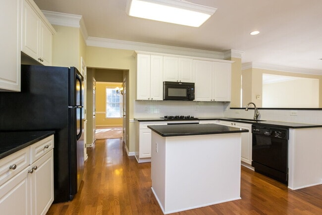 Foto del edificio - 1042 Amberton Ln