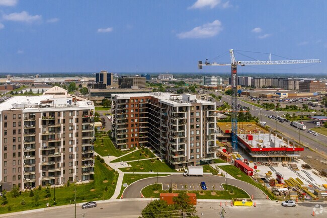 Aerial Photo - Liveo Pointe-Claire Phase 1 & 2