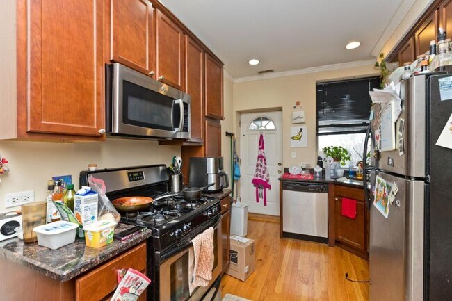 Foto del edificio - 1 bedroom in Chicago IL 60618