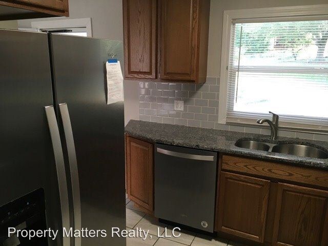 Foto del edificio - 3 br, 1 bath House - 830 Overhill Street
