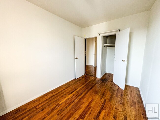 Foto del edificio - 14th St