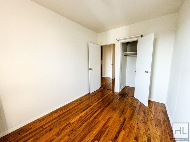 Building Photo - 14th St