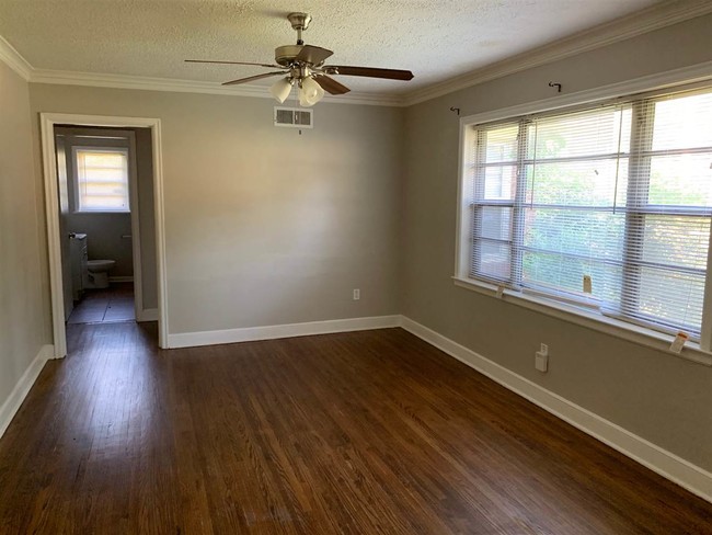Foto del edificio - 5001 Davis Cove