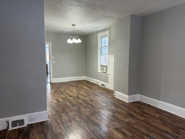 Foto del edificio - 737 Girard St
