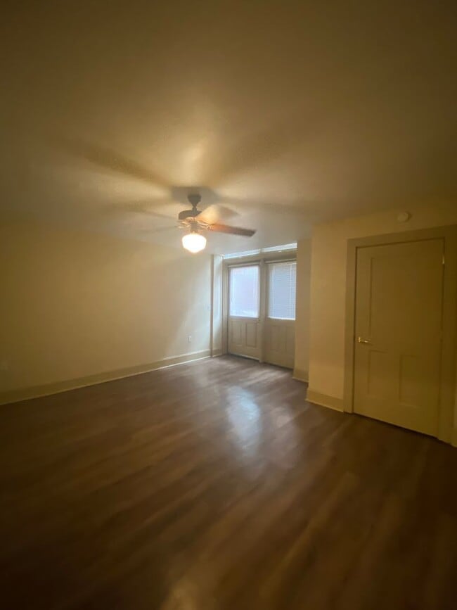 Building Photo - Beautiful 2 Bed 2 Bath loft Apartment W/D ...