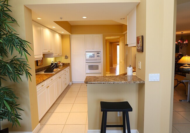 Building Photo - 1060 Borghese Ln