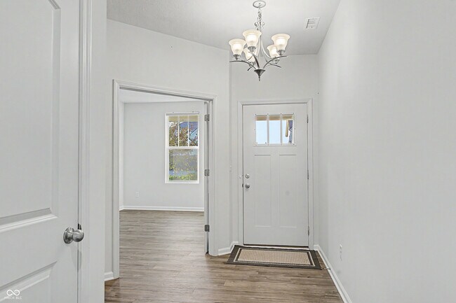 Building Photo - 5465 Dunhaven Rd