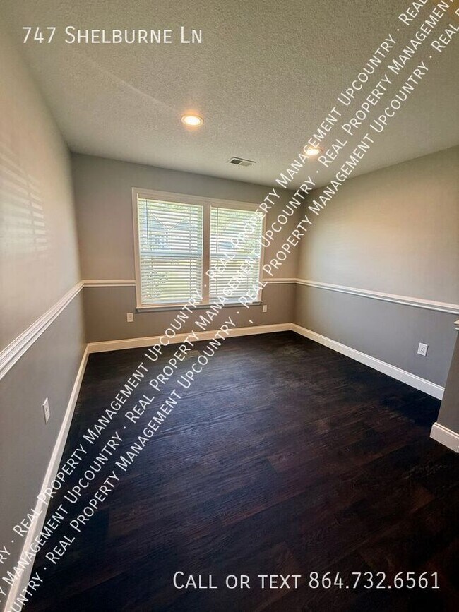 Building Photo - 747 Shelburne Ln
