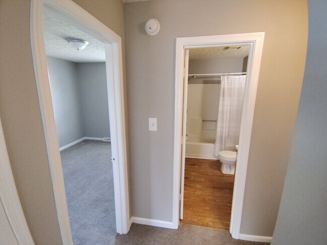 Foto del edificio - 23 Hobbs Ln