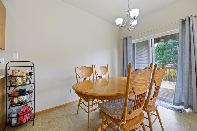 Foto del edificio - 77 N Park Ridge Rd