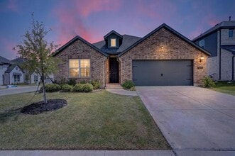 Building Photo - 1205 Lavinola Ln