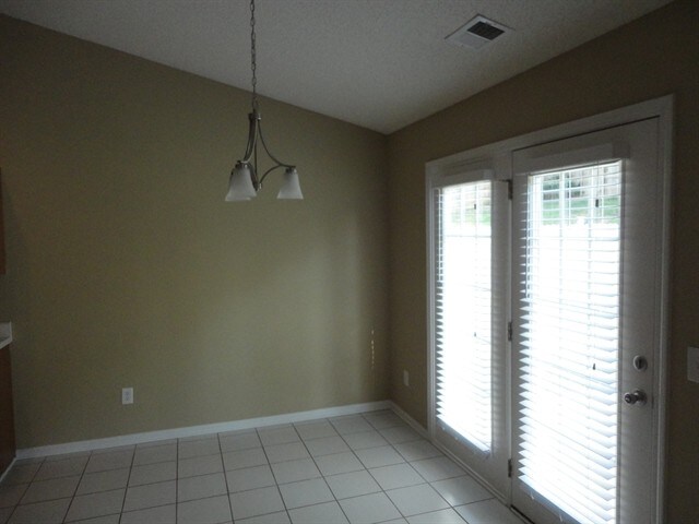 Foto del edificio - 1005 Glen Hollow Dr