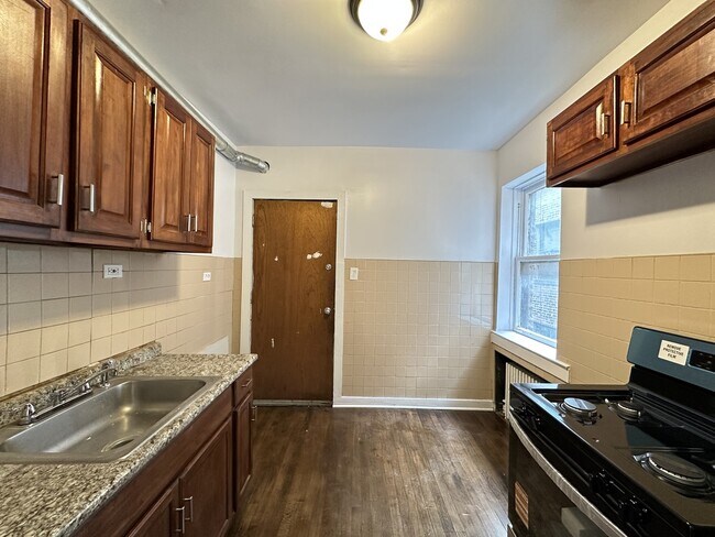 Foto del edificio - 7149 S Constance Ave
