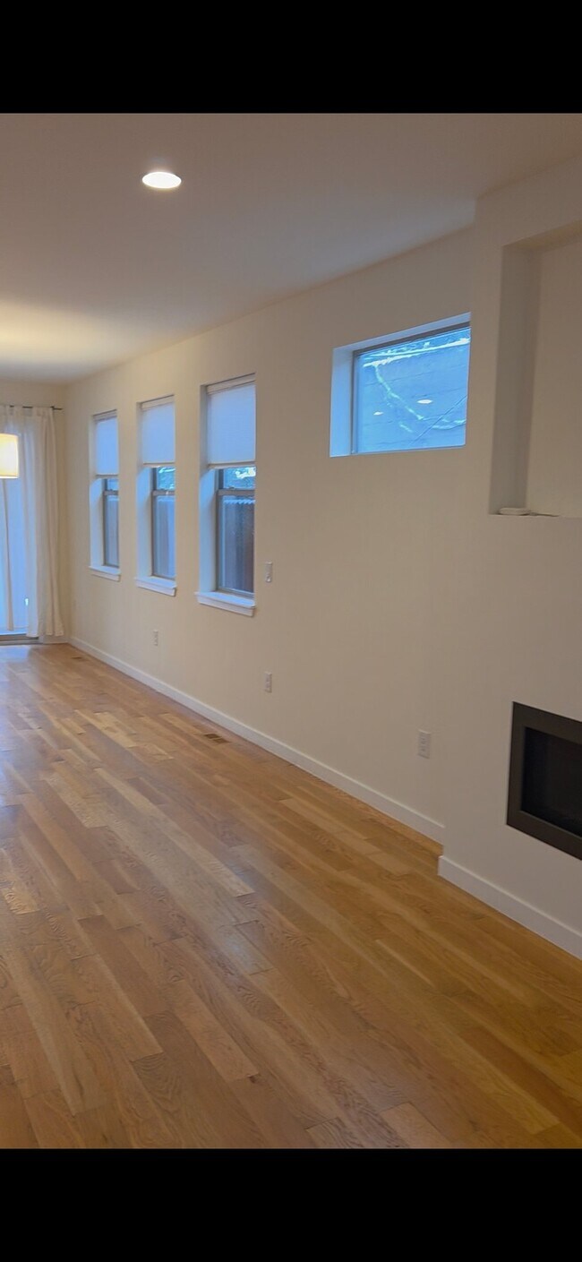 Foto del edificio - 3786 N Williams St