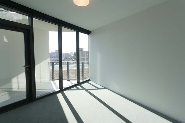 Interior Photo - City Hyde Park