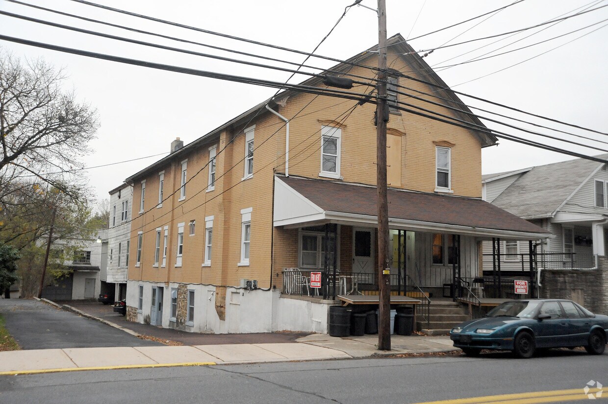 Primary Photo - 118 N Main St