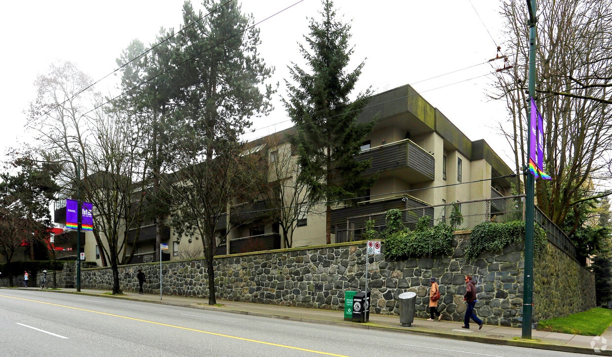 Building Photo - Broughton Apartments  