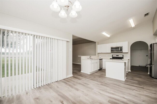 Building Photo - 662 Brockton Dr