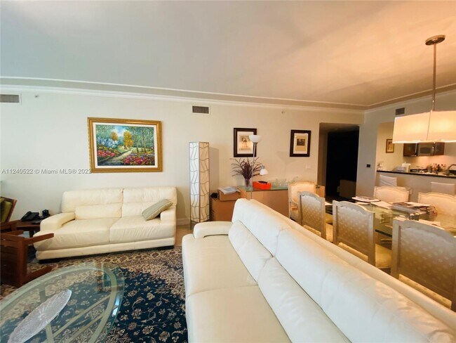 Foto del edificio - 3301 NE 183rd St