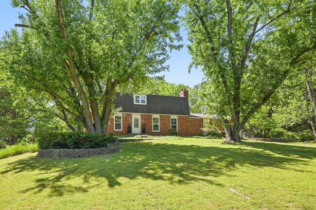 Foto del edificio - 1306 Marion Dr