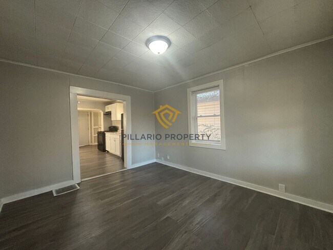 Foto del edificio - $500 OFF MOVE-IN SPECIAL!! Newly Renovated 2 Bedroom Home in Indianapolis – Move-In Ready!