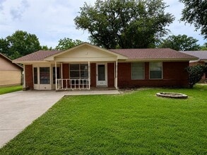 Building Photo - 517 Cherry Ln