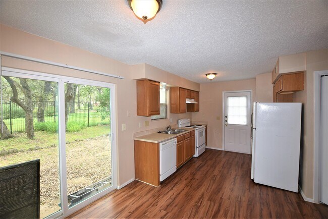 Building Photo - 9023 Sawtooth Ln