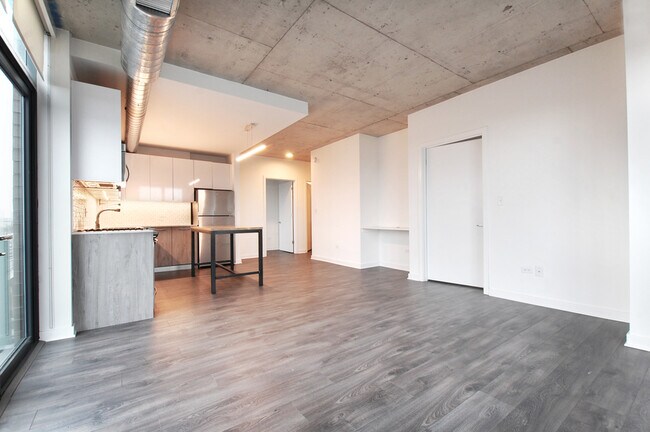 Foto del edificio - 1715 W Roscoe St