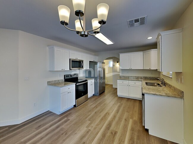 Foto del edificio - 1286 N 161st Ave