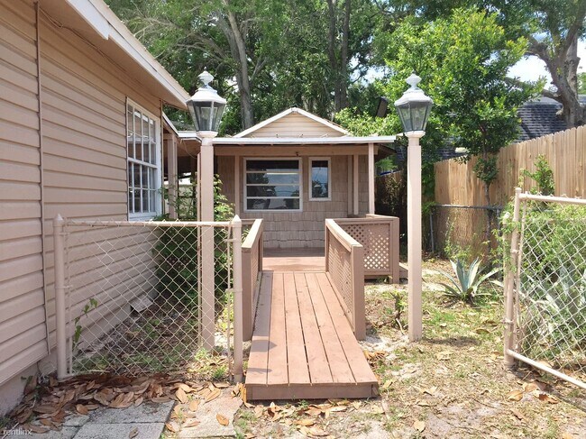 Foto del edificio - 3 br, 3 bath House - 523 Lafayette St