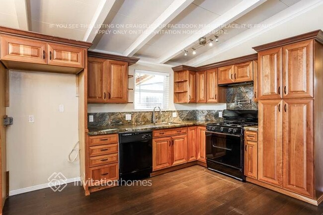 Foto del edificio - 1467 Michigan St