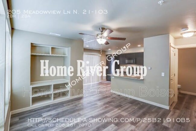 Building Photo - 205 Meadowview Ln N