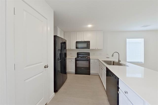 Foto del edificio - 843 Ponderosa Ln