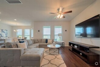 Building Photo - 3813 Kirby Ct