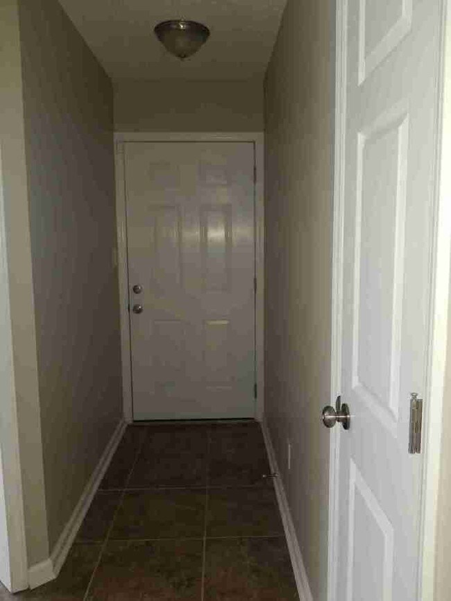 Building Photo - 2114 Arden Pl