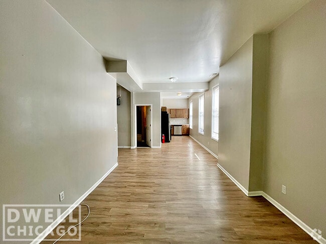 Building Photo - 2135 S Fairfield Ave