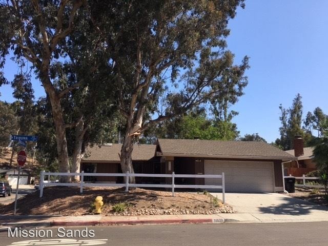 Primary Photo - 4 br, 2 bath House - 11539 Tribuna Ave.