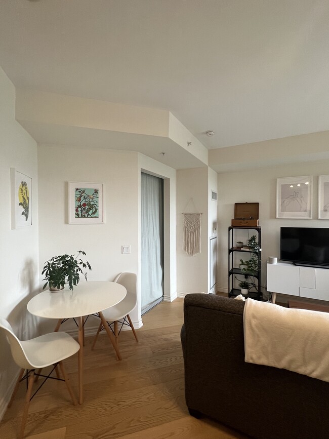 Dining Area/Living Room - 23 Glebe Rd W