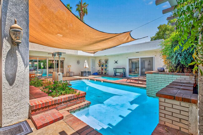 Foto del edificio - 79090 Barwick Pl