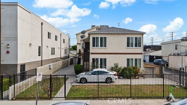 Primary Photo - 10944-10950 Hartsook St