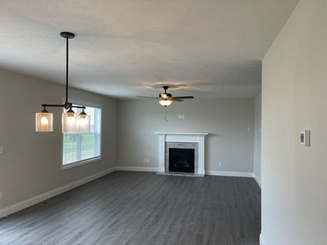 Building Photo - 1605 Peppermill Ln