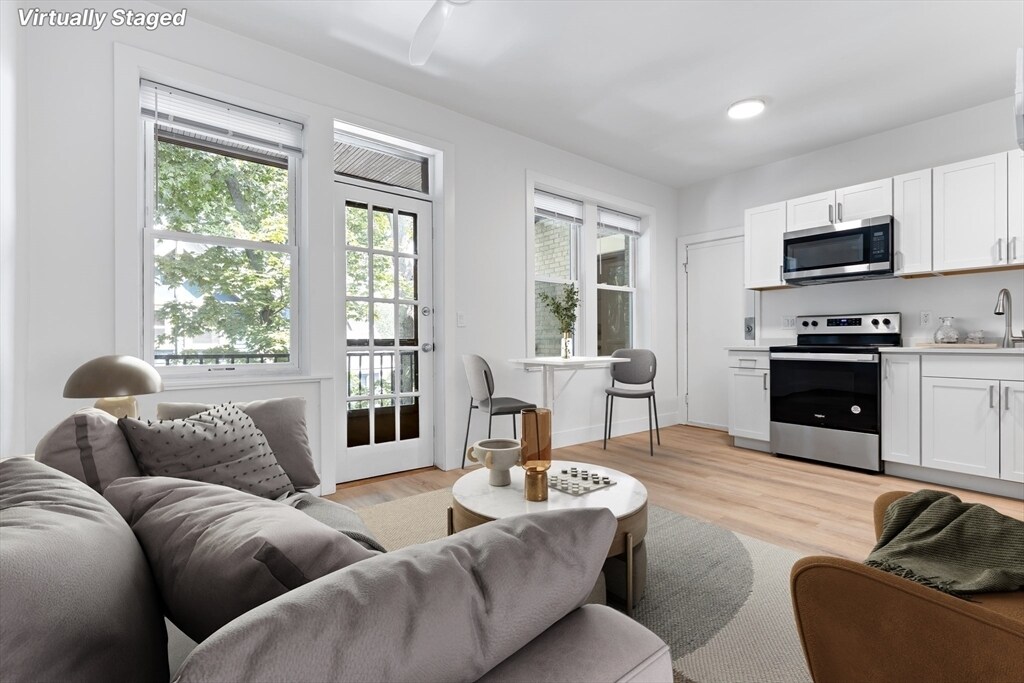 Foto principal - 8 Kenwood St