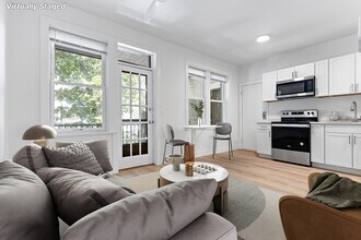 Building Photo - 8 Kenwood St