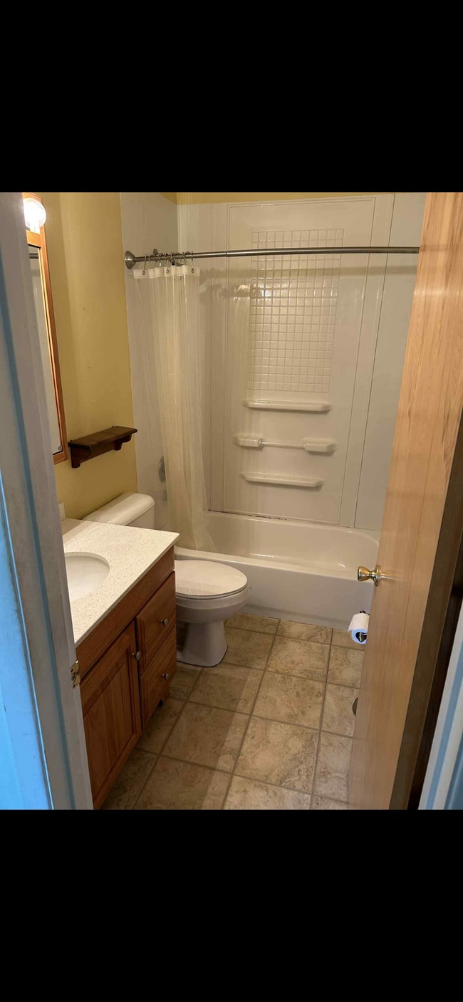 Bathroom - 3424 Marquette St