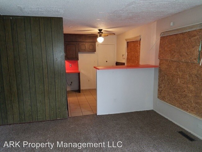 Building Photo - 3 br, 1 bath House - 19930 Birwood Street